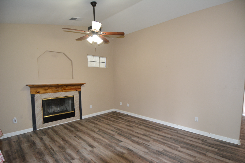 601 Harvest Creek Rd - Photo 2 of 20