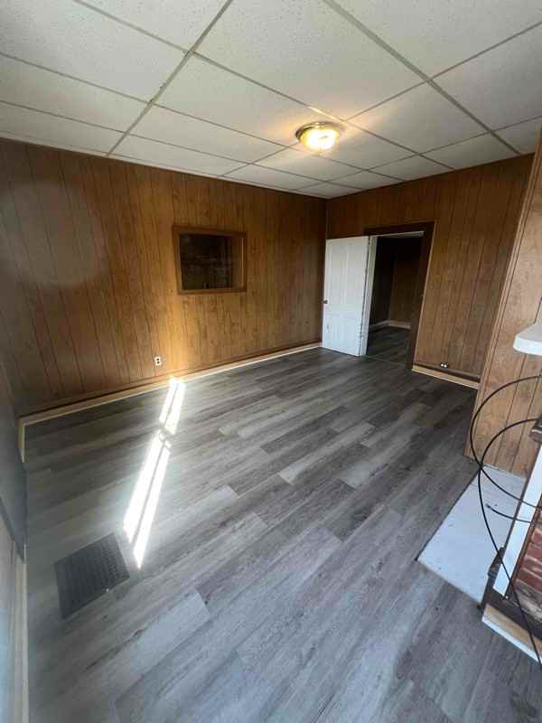 210 Court Ave - Photo 2 of 8