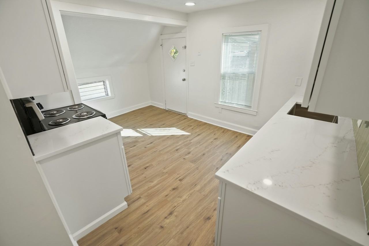 337 Garfield Avenue, Unit 2 - Photo 4 of 25