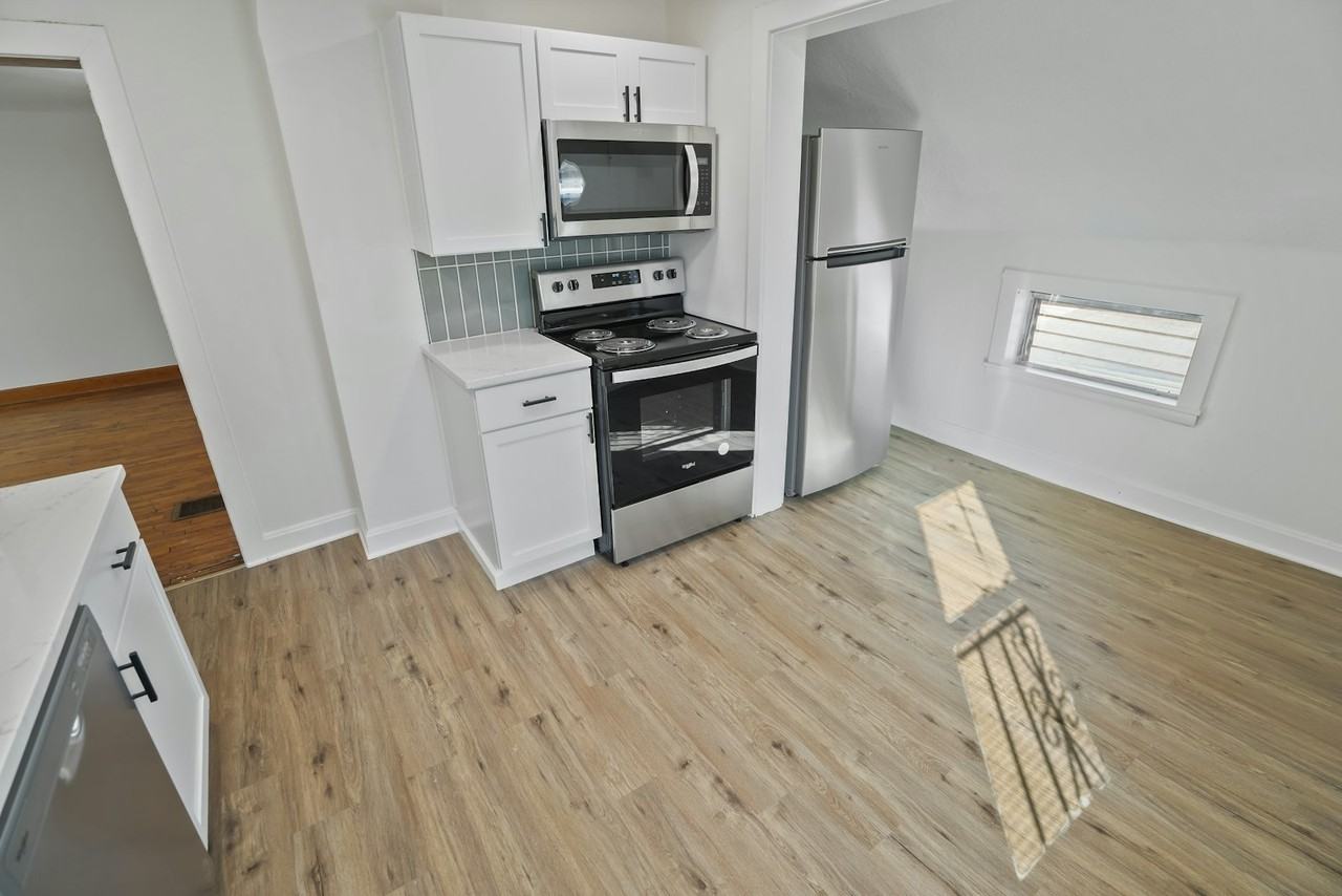 337 Garfield Avenue, Unit 2 - Photo 3 of 25