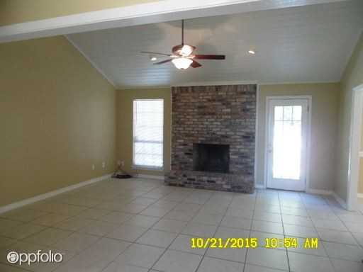 381 Echo Cir - Photo 2 of 15