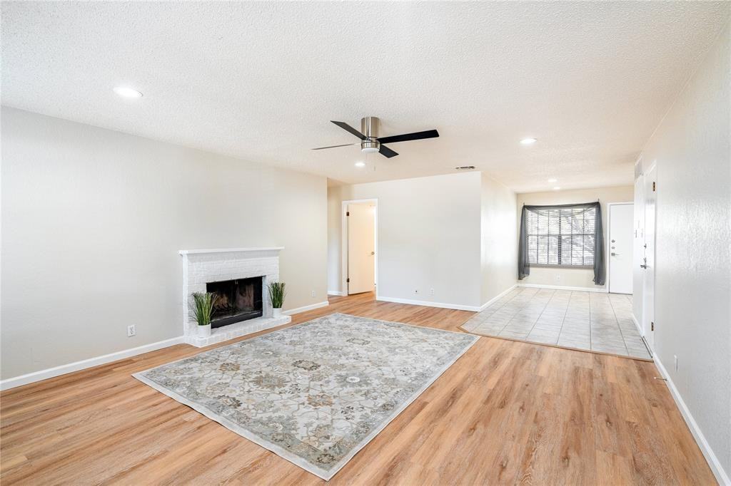 511 Algerita Dr #A - Photo 3 of 8