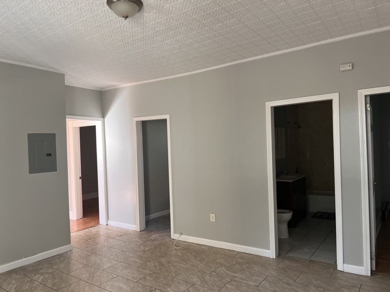 9 Saratoga St #2 - Photo 3 of 9