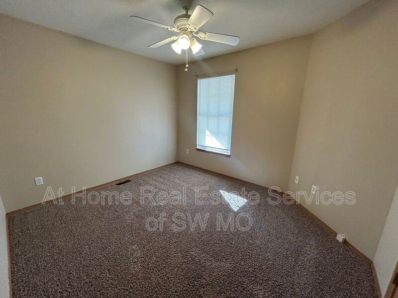 1260 N Westwood Ave - Photo 7 of 10