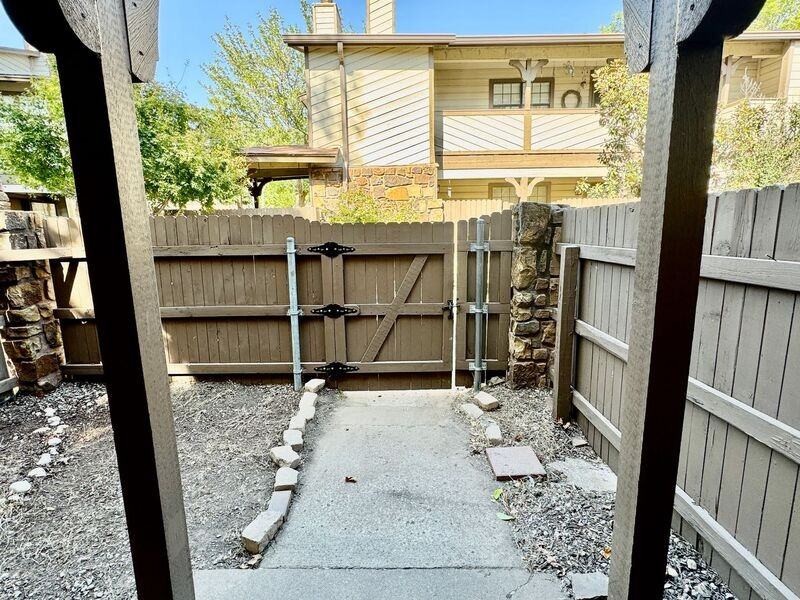 6526 S Memorial Dr #D - Photo 2 of 24