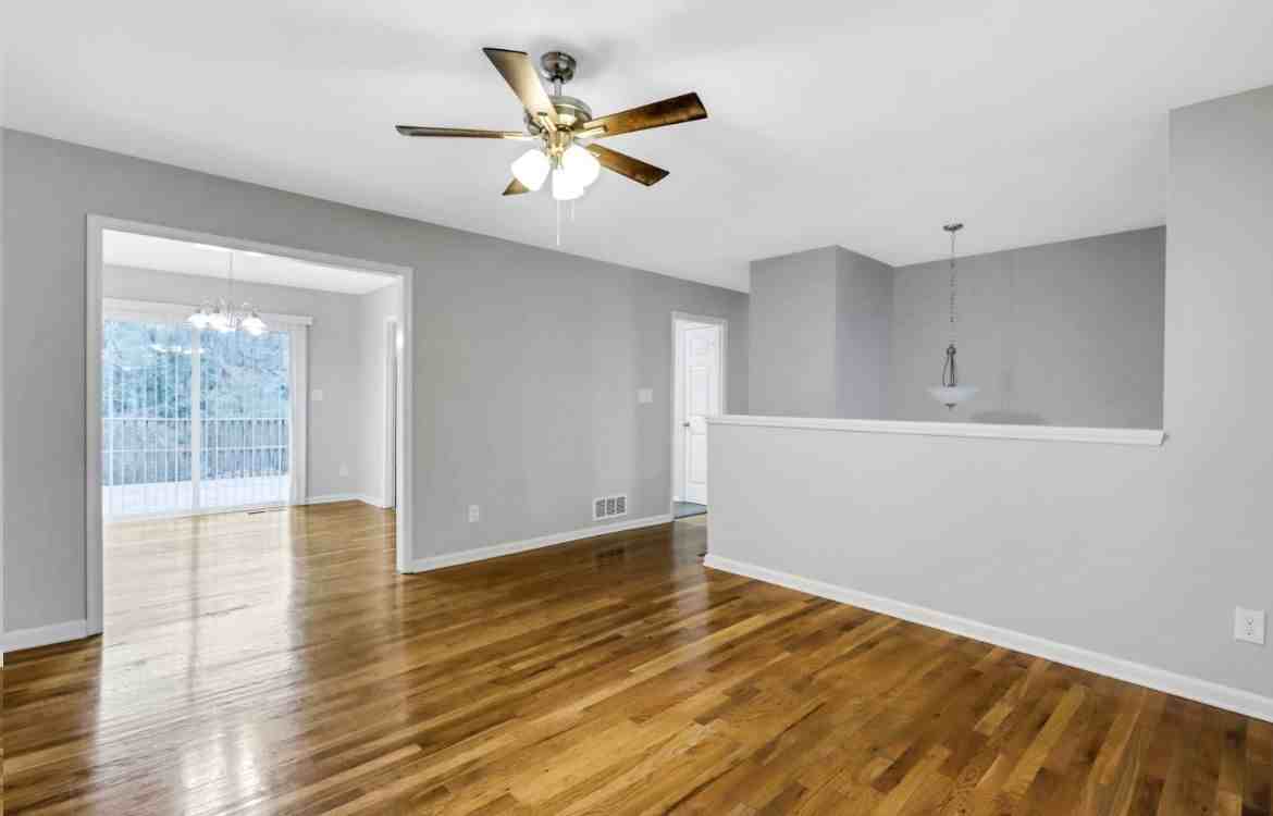 8488 Nw 191st St - Photo 3 of 15