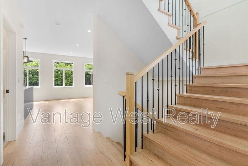 705 Mcclure Rd - Photo 2 of 28