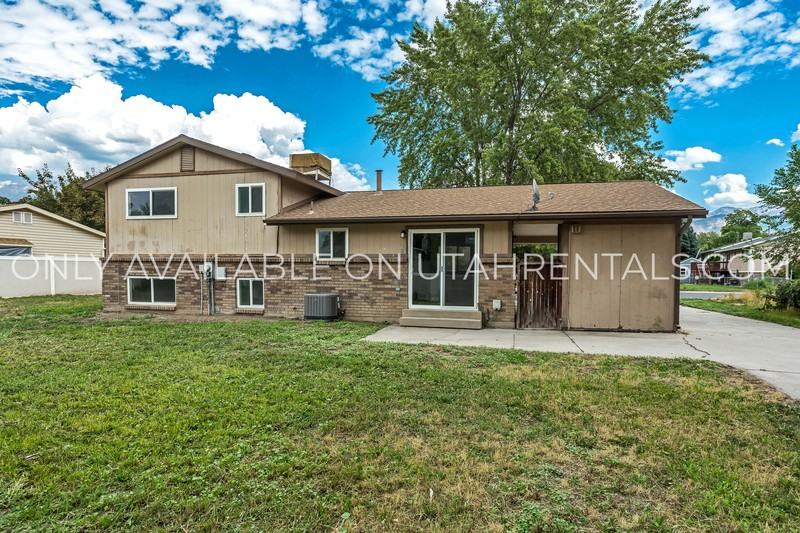 560 Sw - Photo 4 of 21