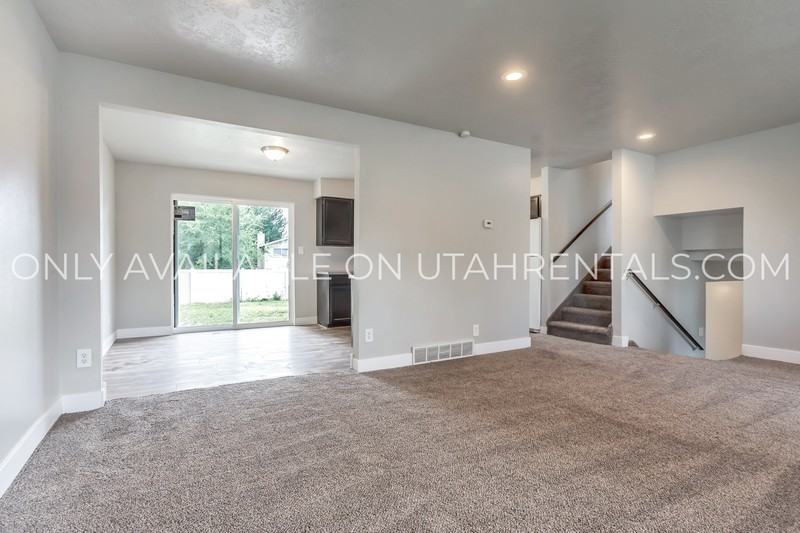 560 Sw - Photo 5 of 21