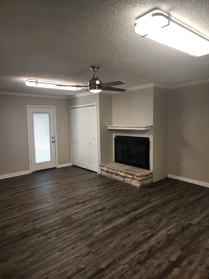 5201 Jane Anne St - Photo 3 of 22