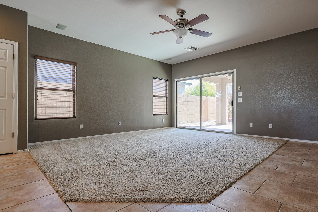 12823 W Modesto Dr - Photo 5 of 33