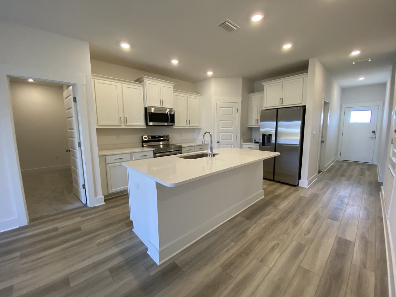 19469 Gray Horse Dr - Photo 2 of 15