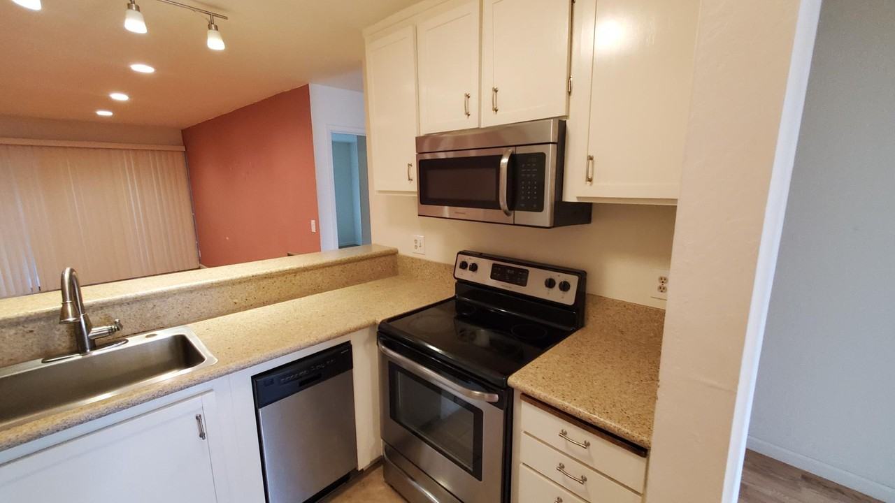 651 Oakland Ave #3C - Photo 5 of 14