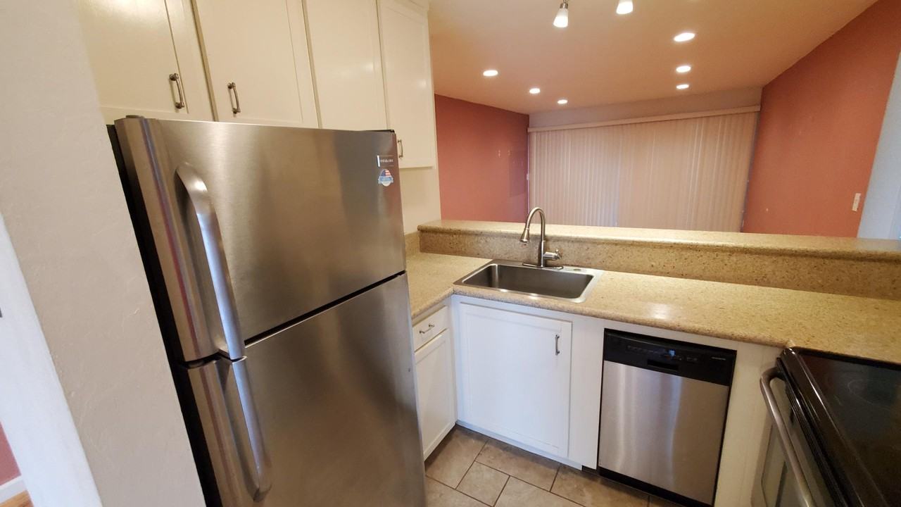 651 Oakland Ave #3C - Photo 6 of 14