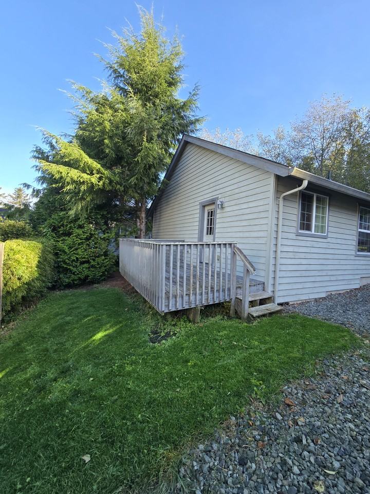 135 S Quadrant St - Photo 4 of 31