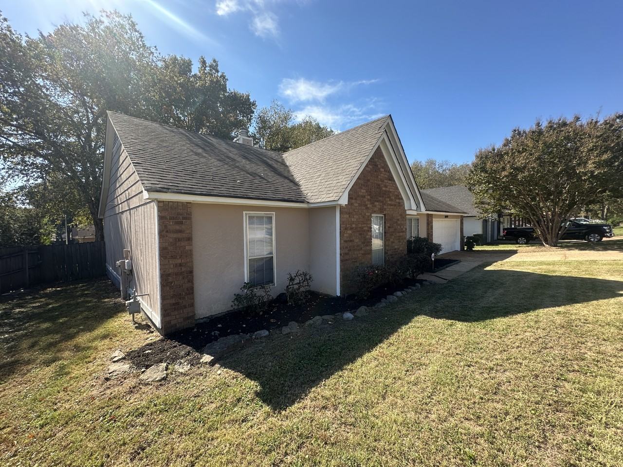 6893 Rockingham Rd - Photo 2 of 25