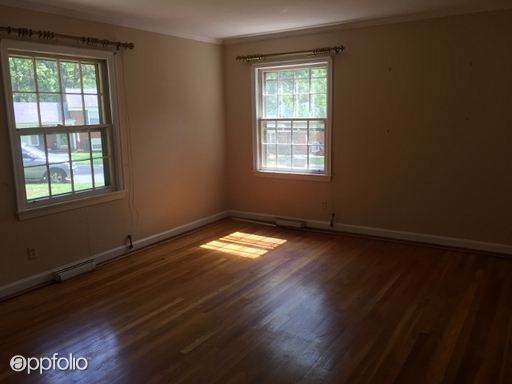 834 Hartford Ave - Photo 3 of 27
