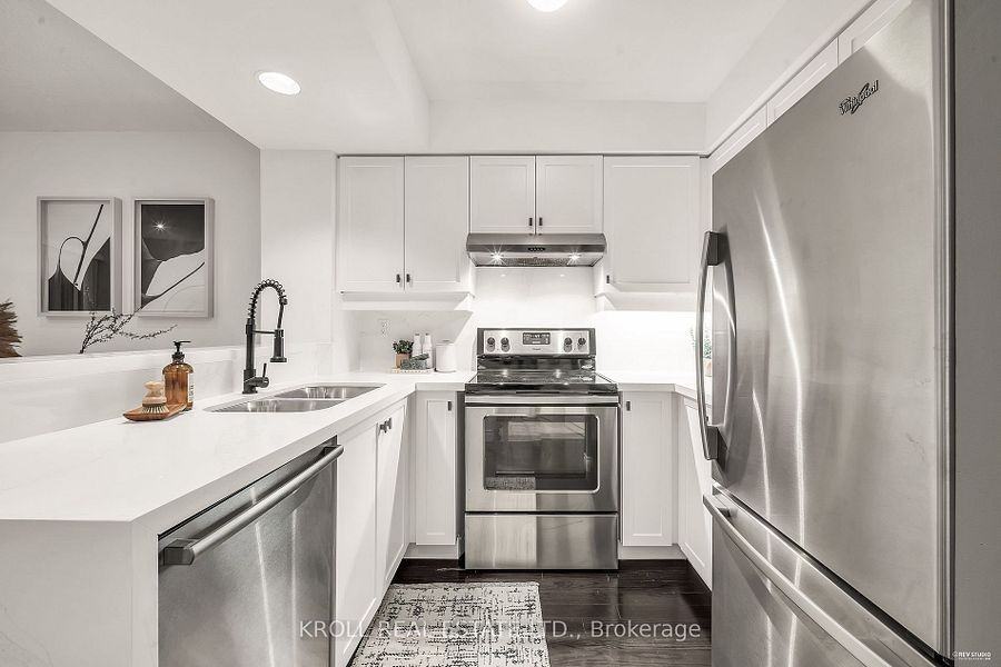 166B Niagara Street - Photo 3 of 26