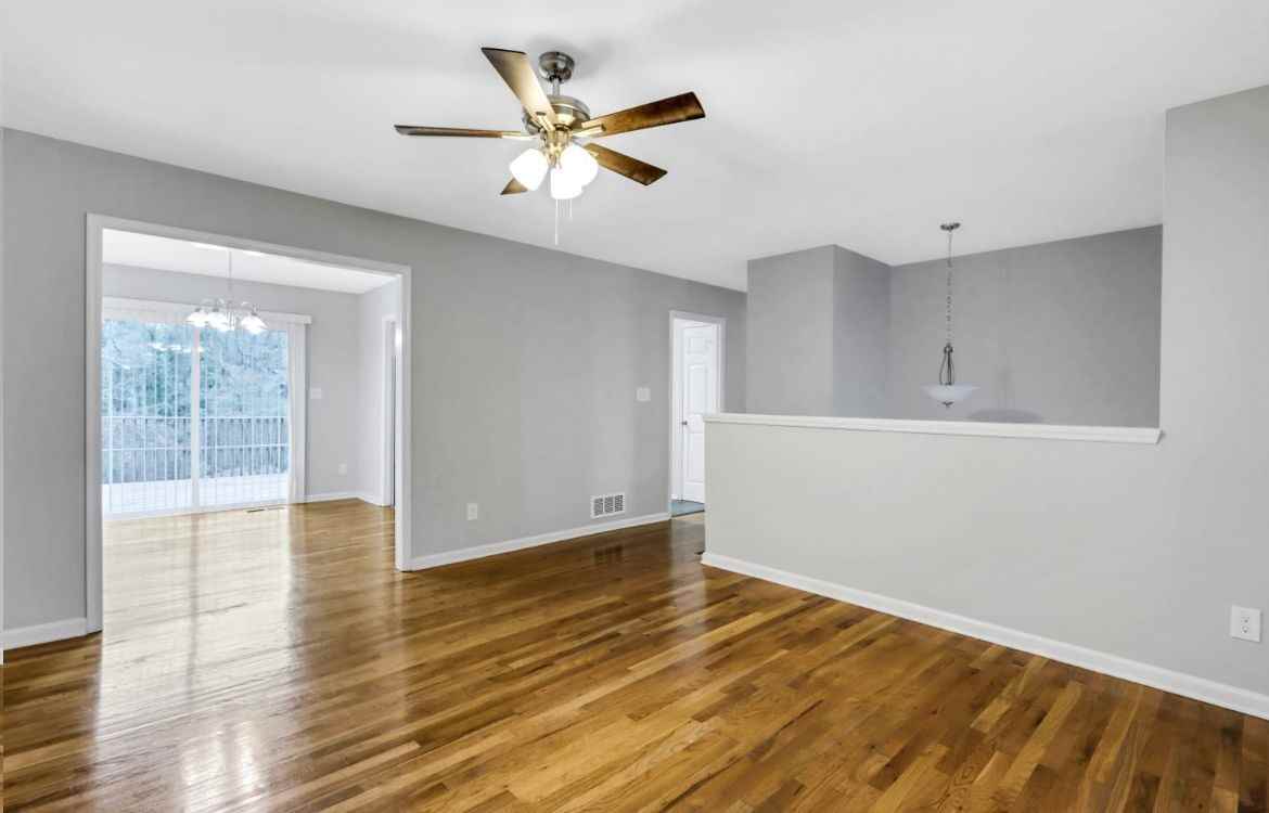 2004 Las Palmas Cir - Photo 3 of 15
