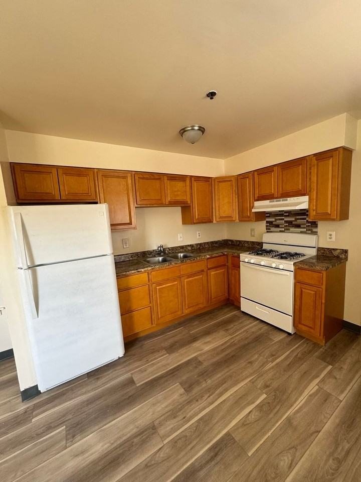 4046-52 Ogden St - Photo 4 of 16