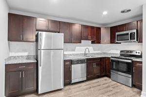 featured image of 6029 N Winthrop Ave