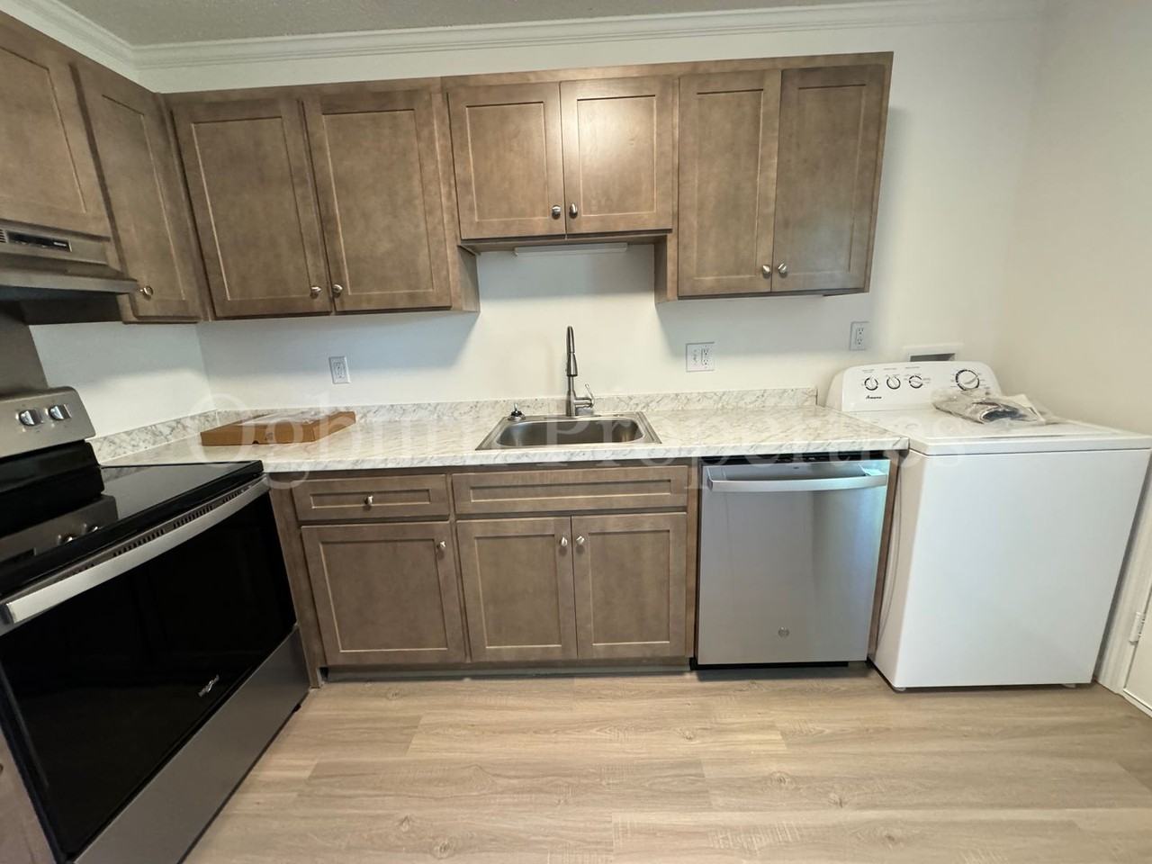 212 Mayberry Ave - Photo 2 of 9