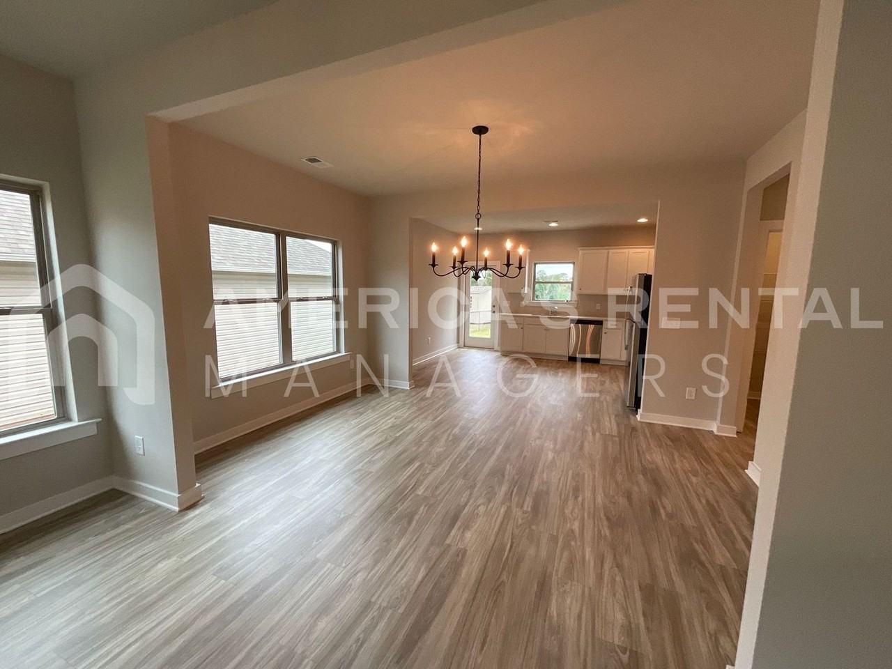 486 Andrew Dr - Photo 3 of 22