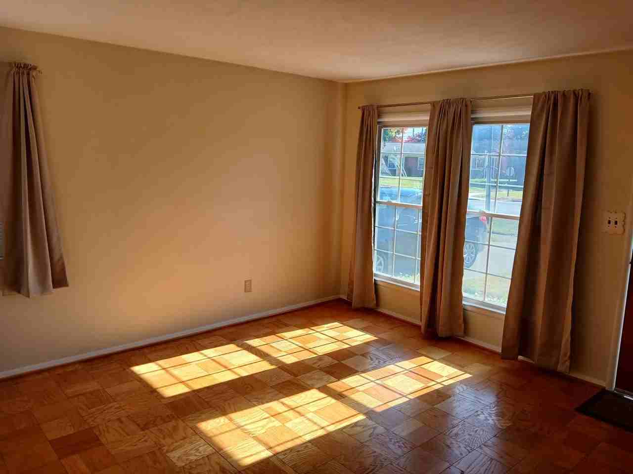 2511 Meadow Dr - Photo 2 of 22