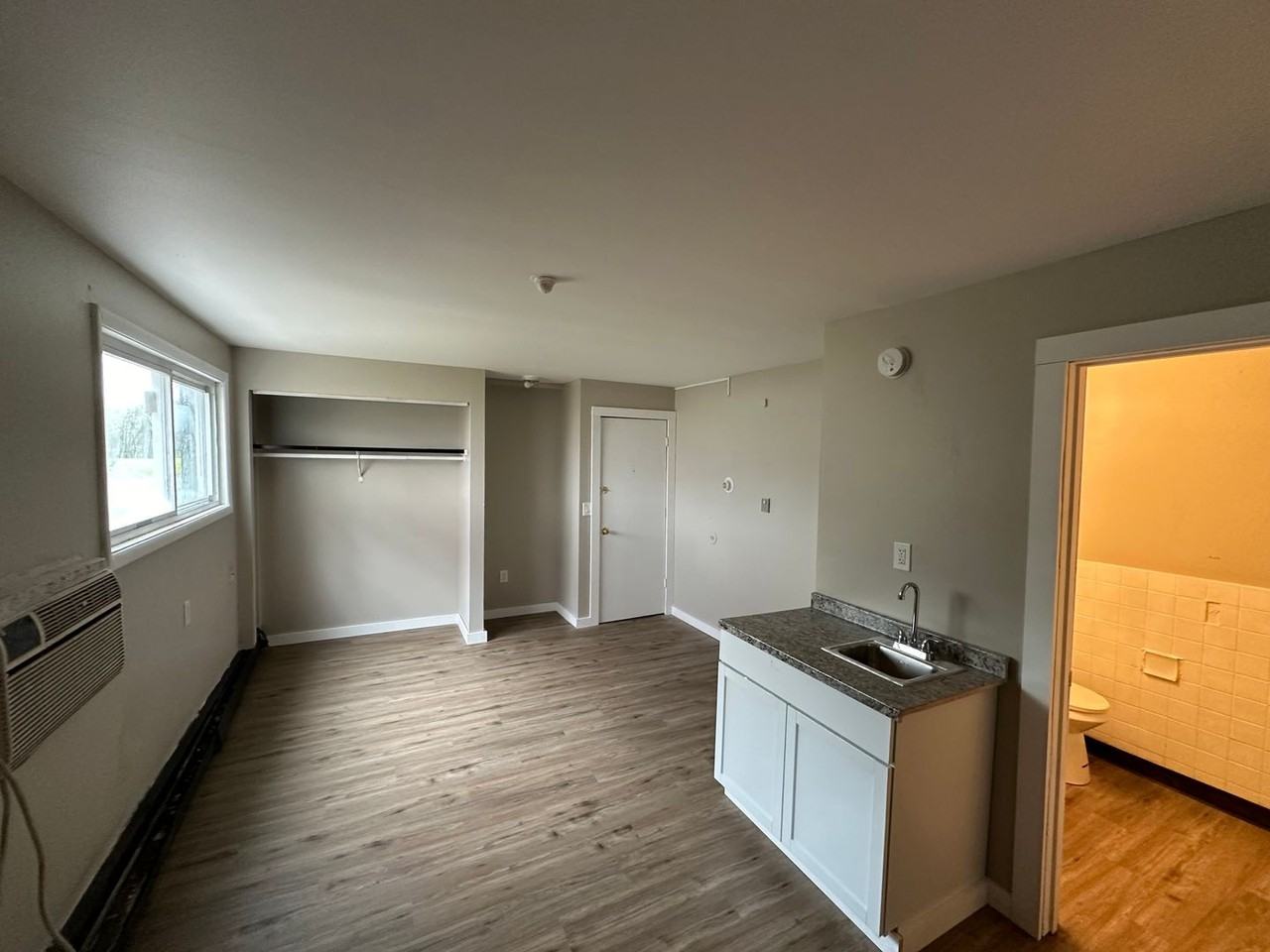 304 Court Street - Photo 3 of 12