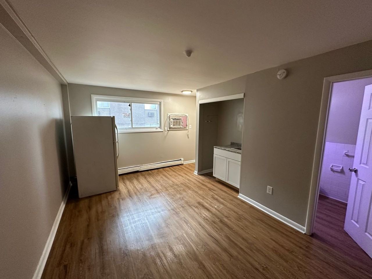 304 Court Street - Photo 4 of 18