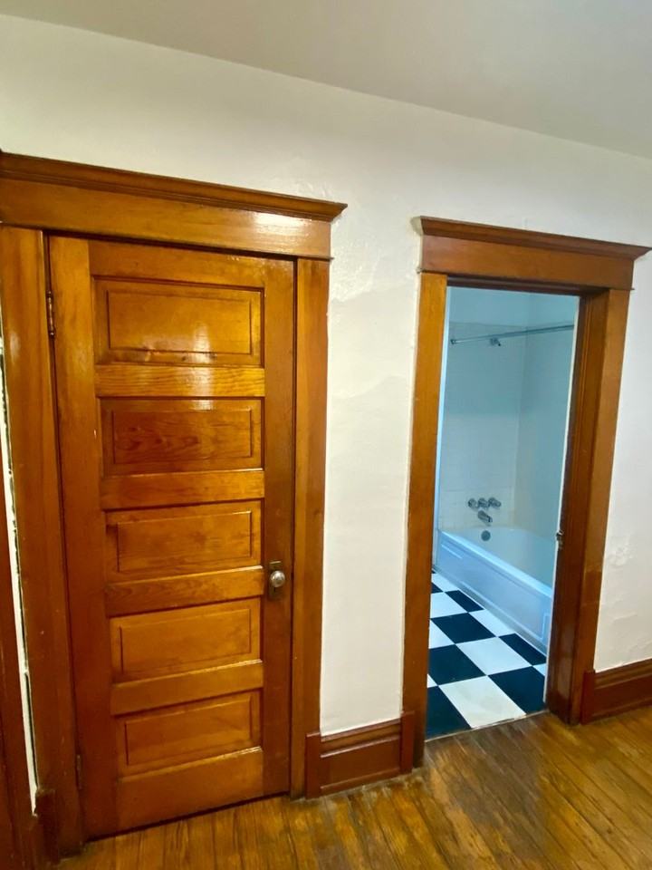 1015 W 14th Ave #B - Photo 6 of 14