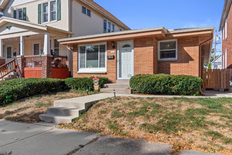 3668 East Carpenter Avenue - Photo 3 of 29