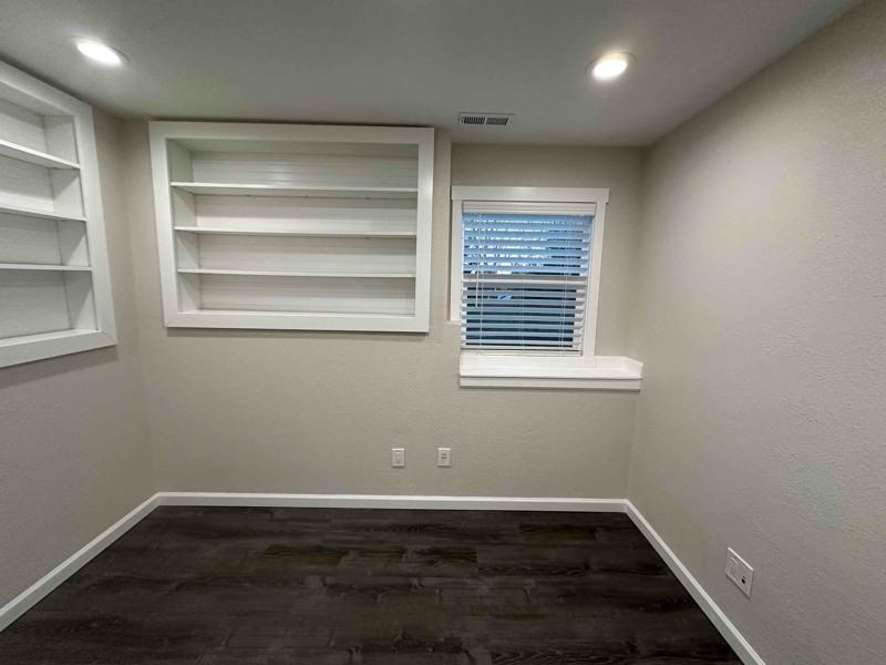 7006 67th St Ne - Photo 3 of 8