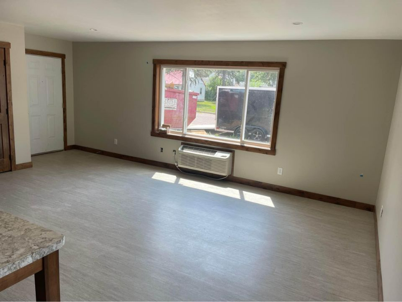 3614 Laurel Ave - Photo 2 of 16