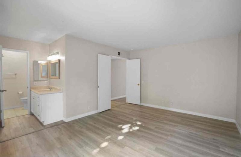 2546 Granada Cir #1 - Photo 2 of 6