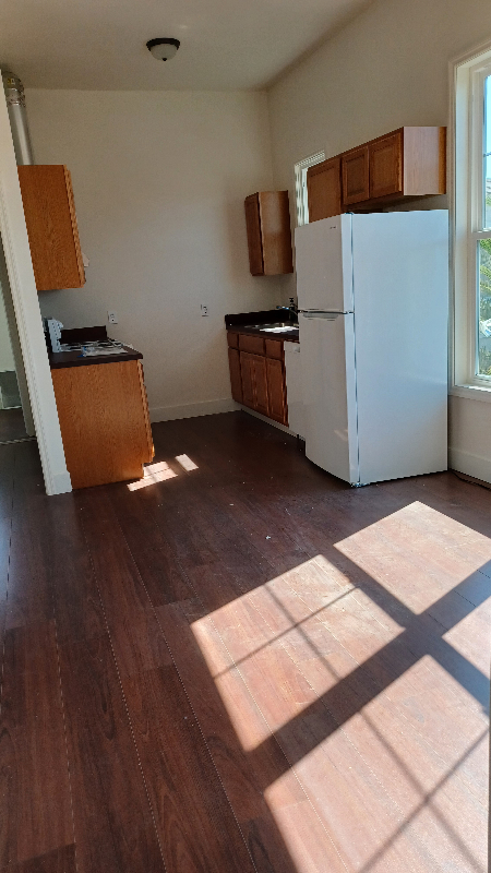 914 Sacramento St - Photo 4 of 16