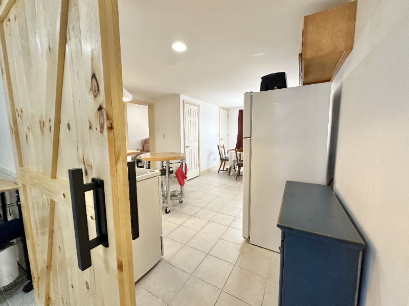 1210 Ash St #101 - Photo 4 of 11