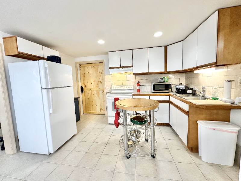 1210 Ash St #101 - Photo 6 of 11