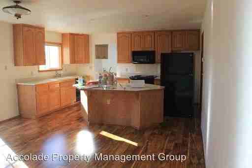 2716 Judge Ronald Rd - Photo 3 of 37