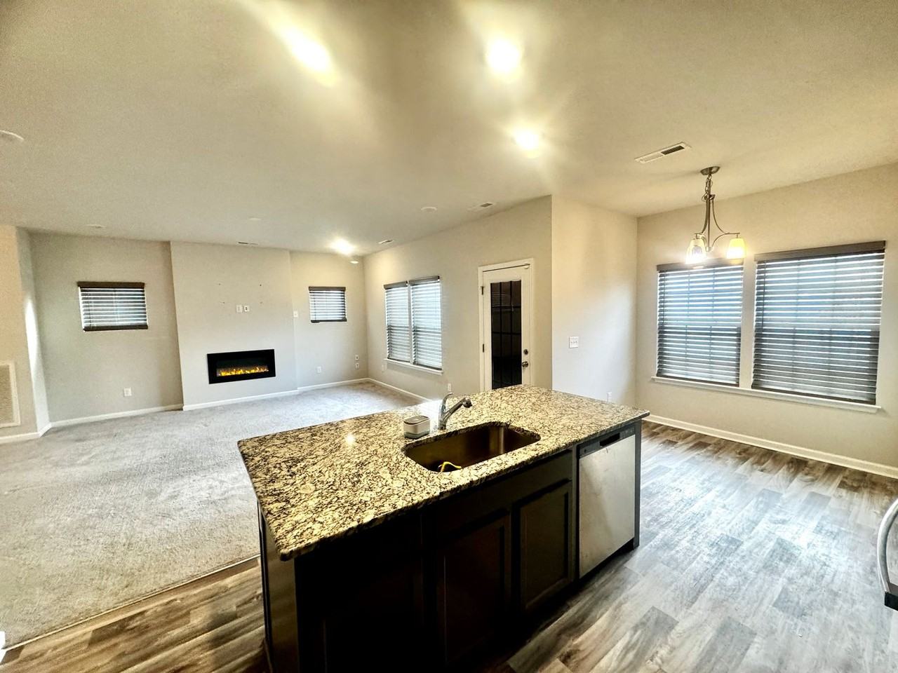 120 American Way - Photo 3 of 12