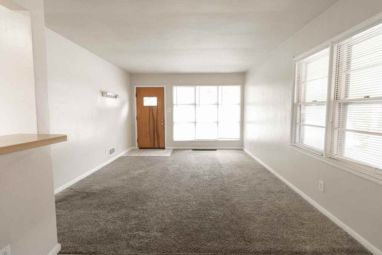 1803 Sunrise Drive - Photo 2 of 26