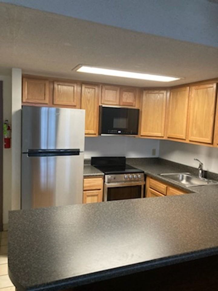 222 West Beaver Avenue - Photo 5 of 12