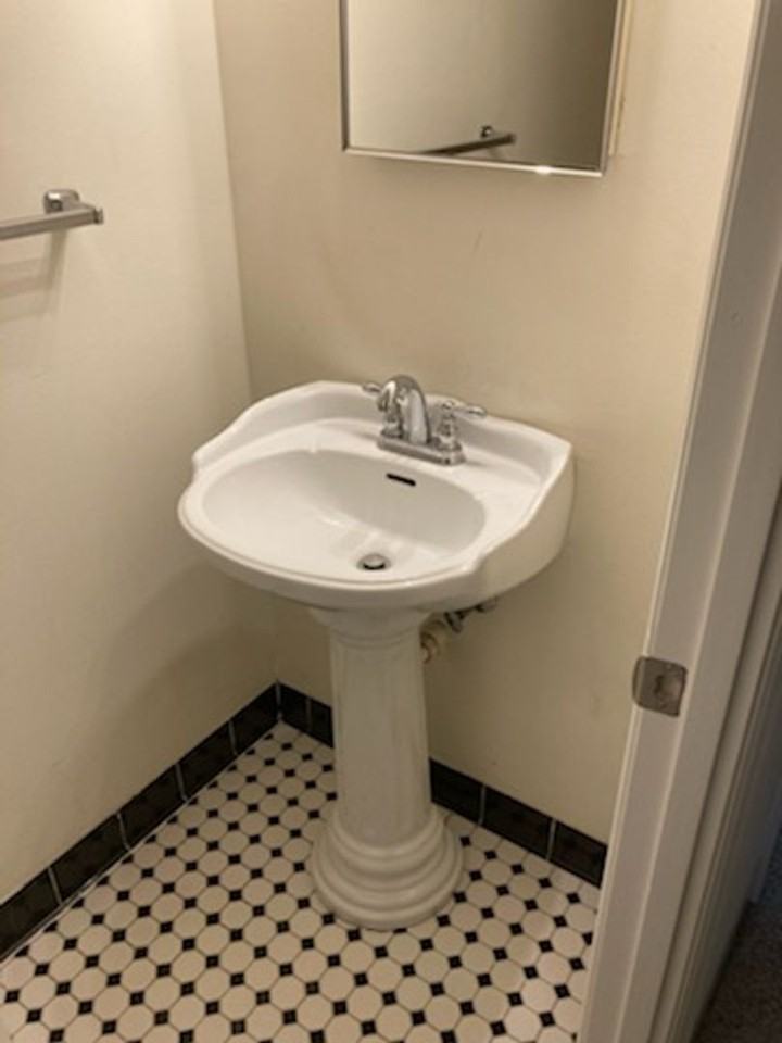 222 West Beaver Avenue - Photo 7 of 12