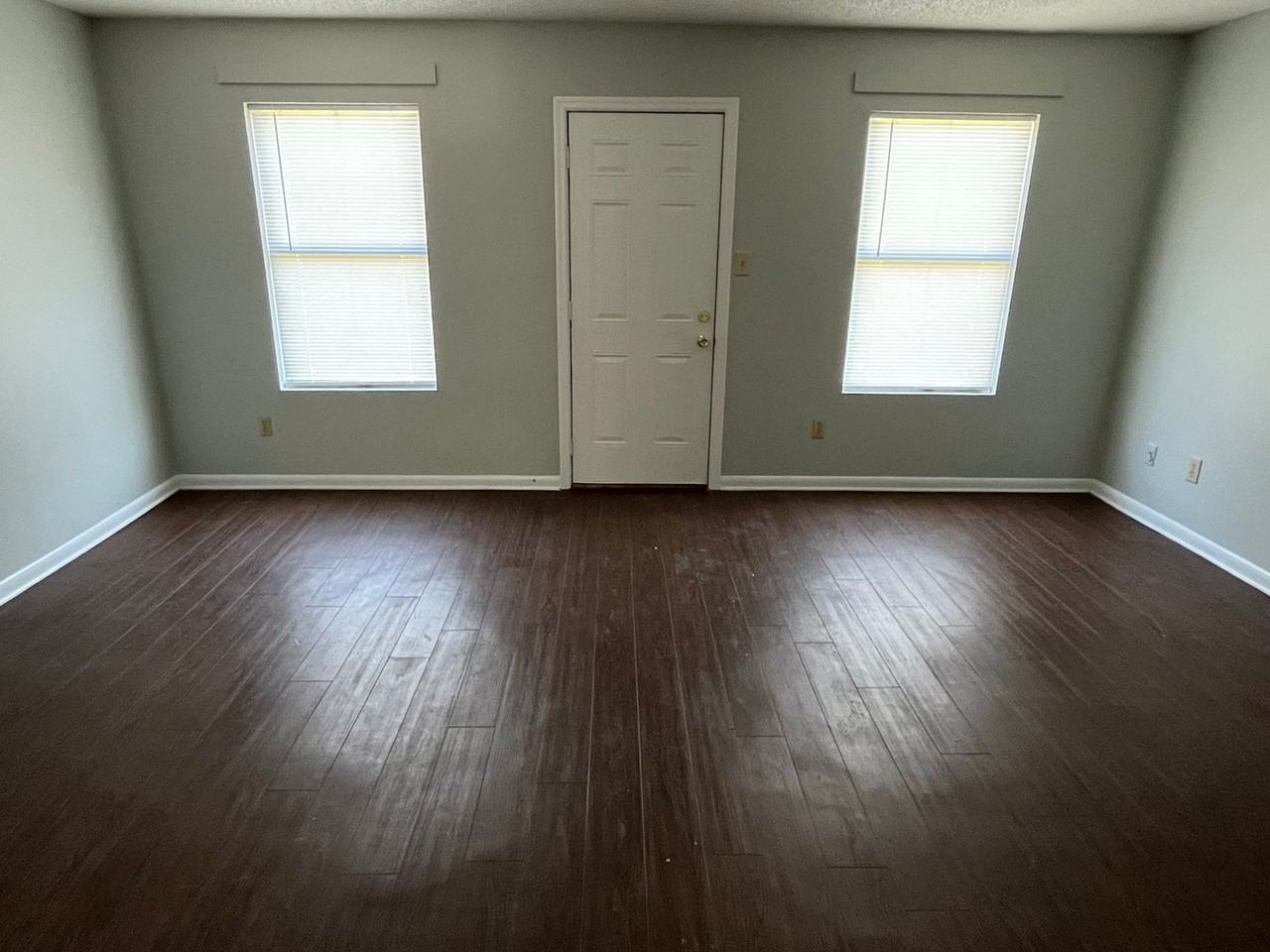 1197 Jo Ree St Apt F5 #F5 - Photo 3 of 20