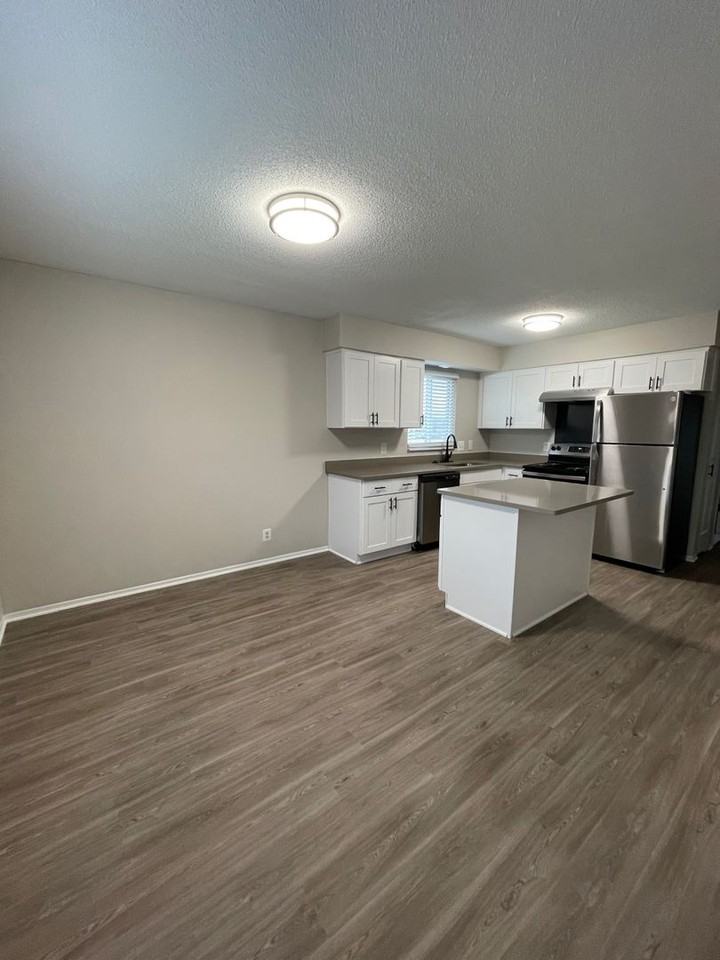The Winston Apartments - Photo 2 of 33