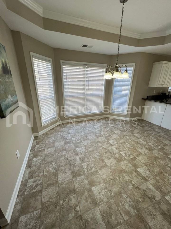 141 Flagstone Ln - Photo 7 of 20