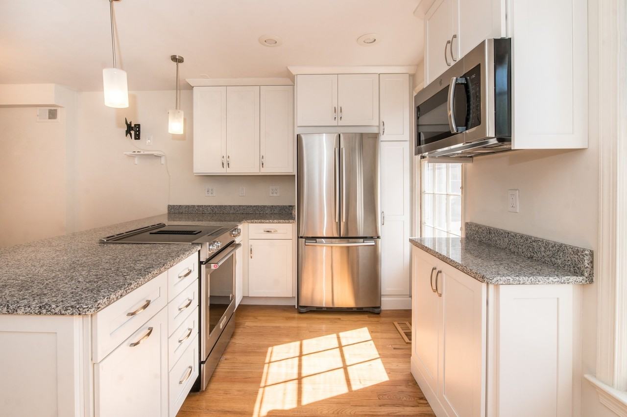 2527 Queen Annes Ln Nw - Photo 5 of 26