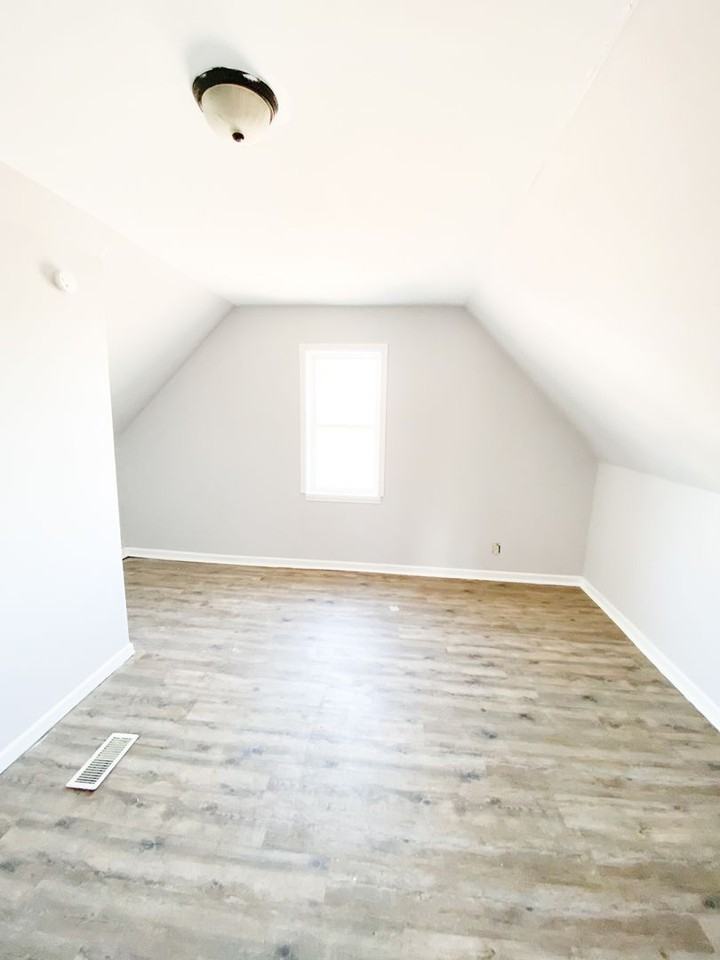 148 E Cartwright Ave - Photo 2 of 5
