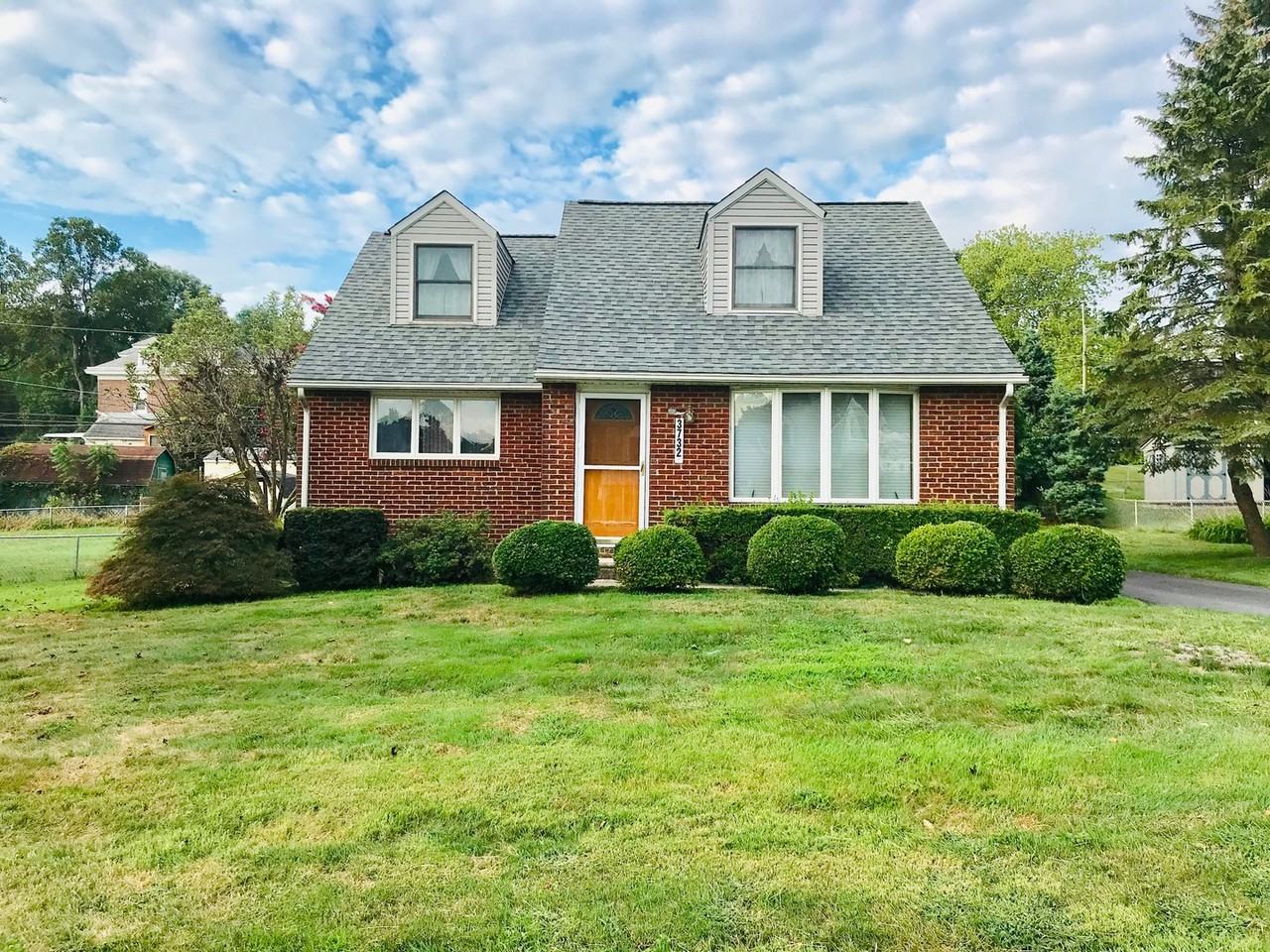 3732 Clearwater Ln - Photo 2 of 23