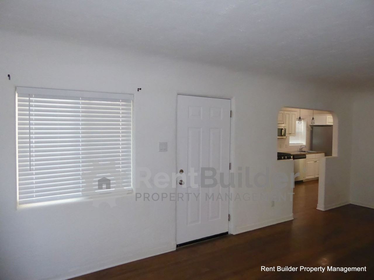 4812 Crest Ave Se - Photo 2 of 30